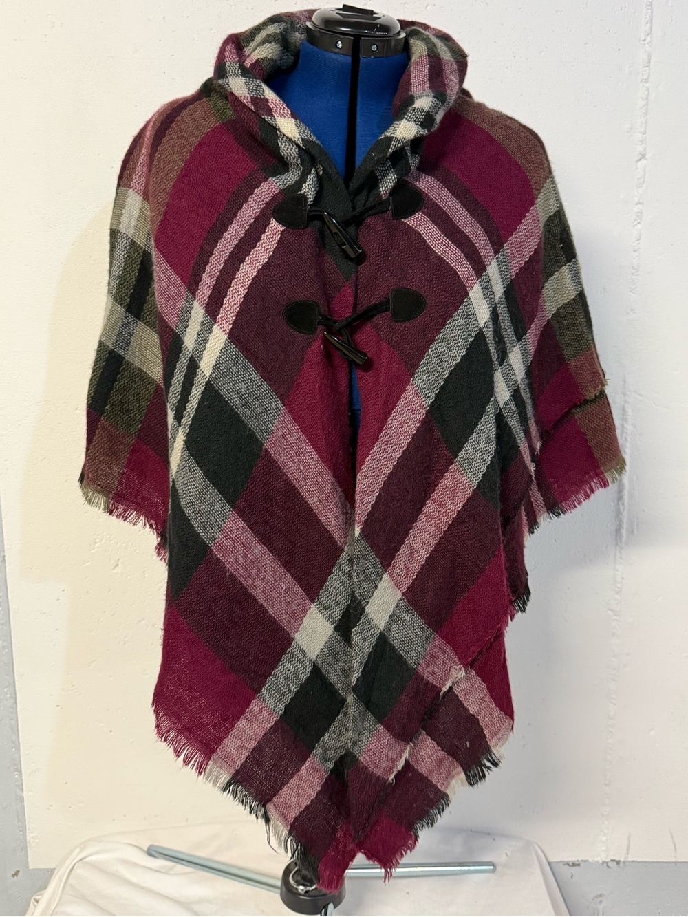 Sak’s Fifth Avenue Plaid Toggle Cape/Poncho Burgundy, Black & White